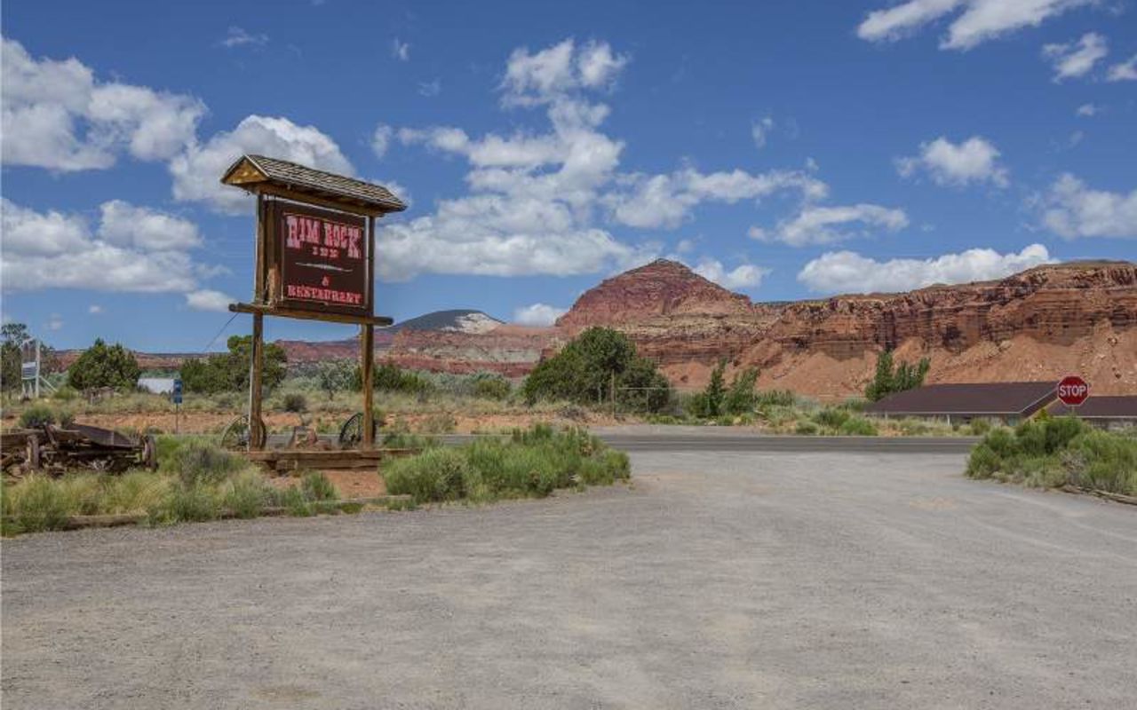 The Rim Rock Inn & Restaurants | Photo Gallery | 1 - Welcome to your Capitol Reef stay!