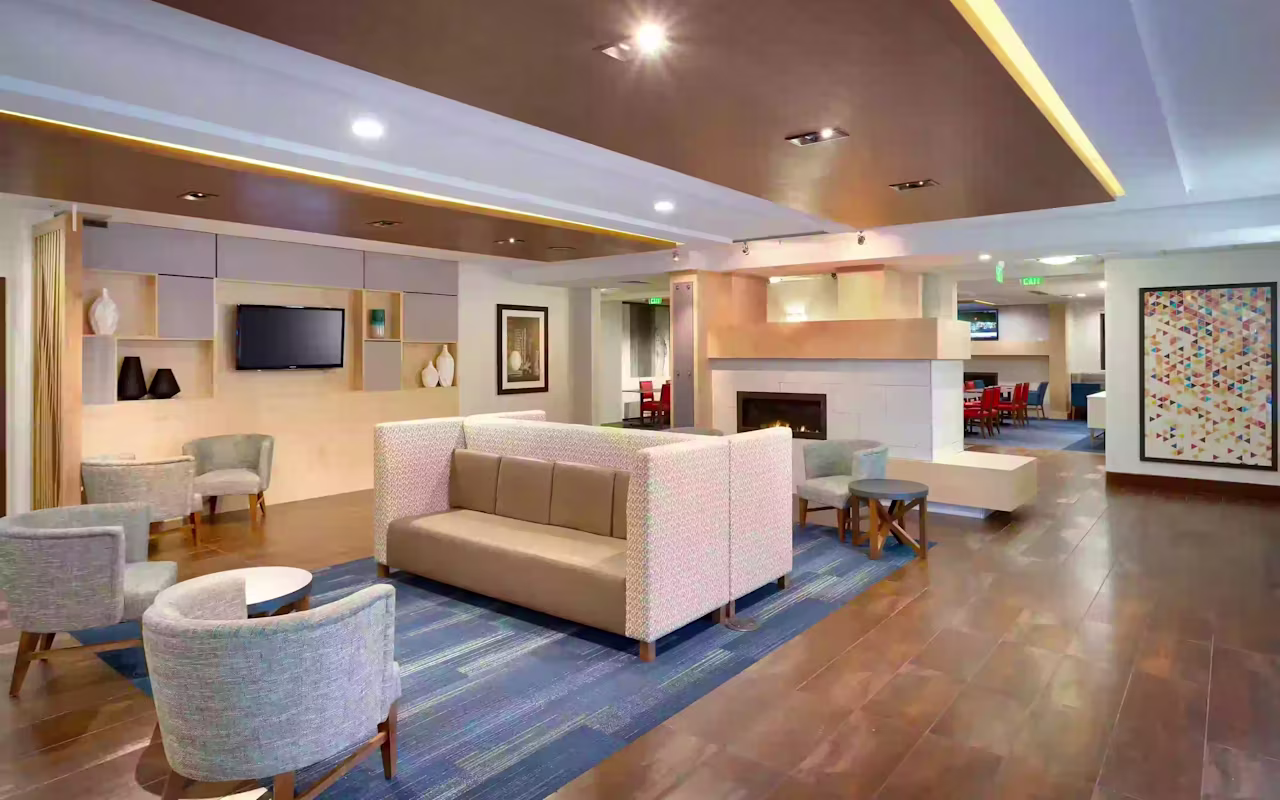 Holiday Inn Express & Suites Orem - North Provo | Photo Gallery | 3 - Sit back and relax in the lounge area.
