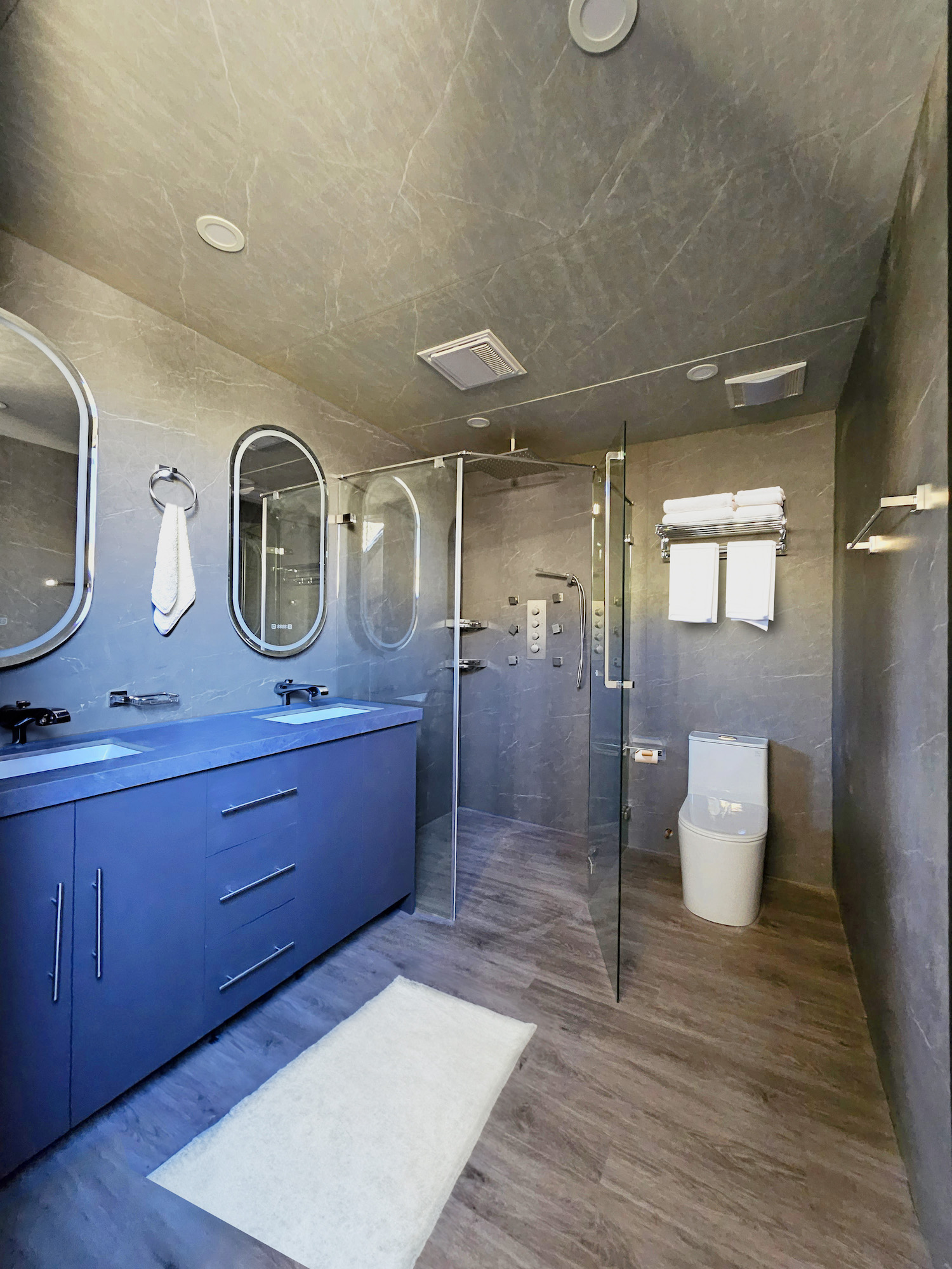 Dome bathroom. 