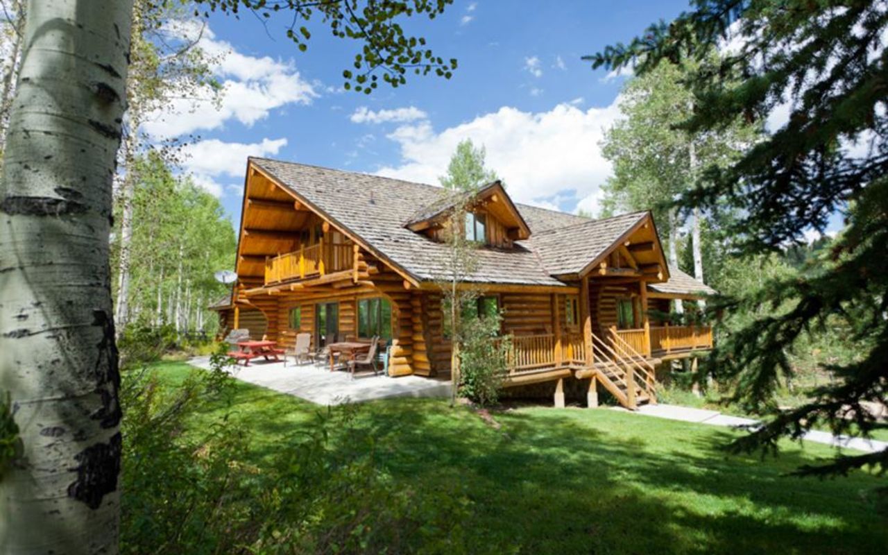 Daniel's Summit Lodge