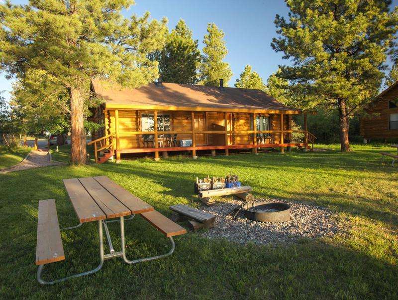 Red Canyon Lodge | Photo Gallery | 3 - Welcome to your relaxing vacation!