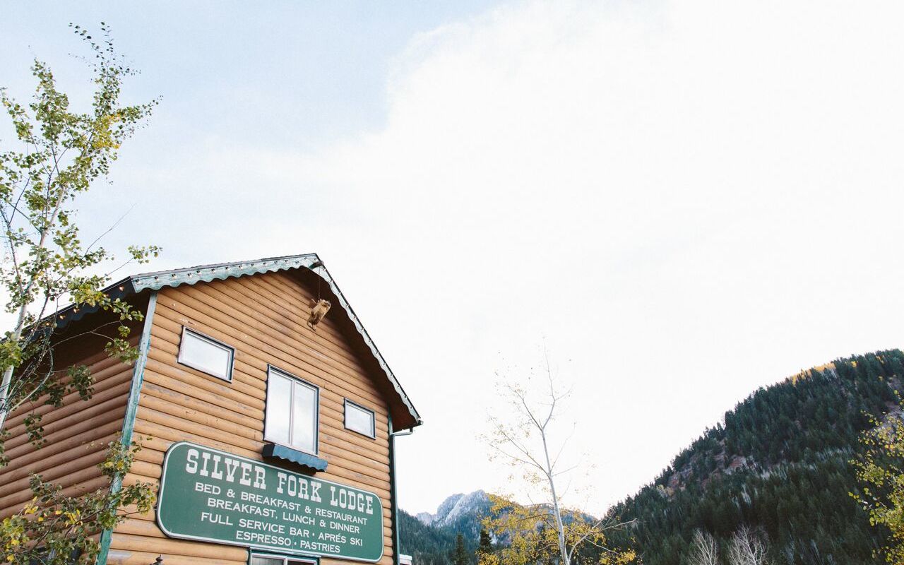 Silver Fork Lodge Bed & Breakfast | Photo Gallery | 1 - Silver Fork Lodge & Restaurant Silver Fork Lodge & Restaurant