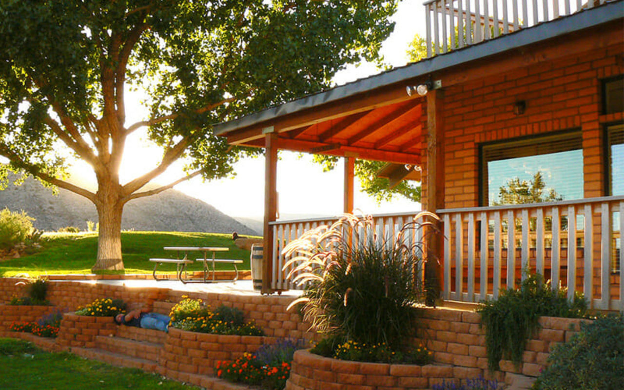 Bar 10 Ranch | Photo Gallery | 0 - Bar 10 Ranch Lodge Inside the Lodge, we have 5 rooms that are set up dormitory style with two sets of bunk beds (can sleep up to 4). These rooms are each named after well known cattle breeds in the West, and can accommodate couples or families nicely.