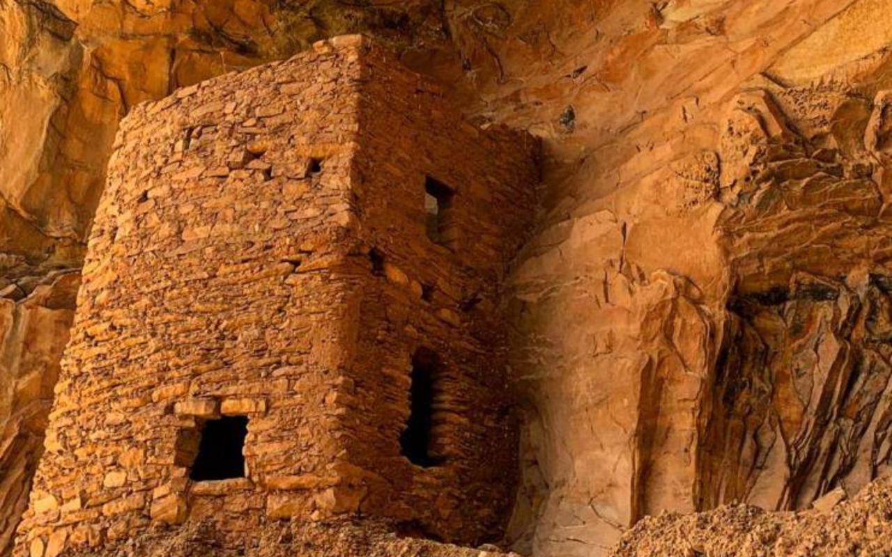 Blanding | Photo Gallery | 1 - Blanding - ruins