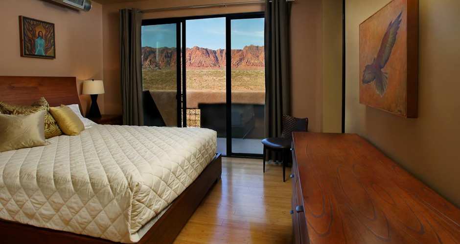 Crescent Moon Inn | Photo Gallery | 0 - King Bed