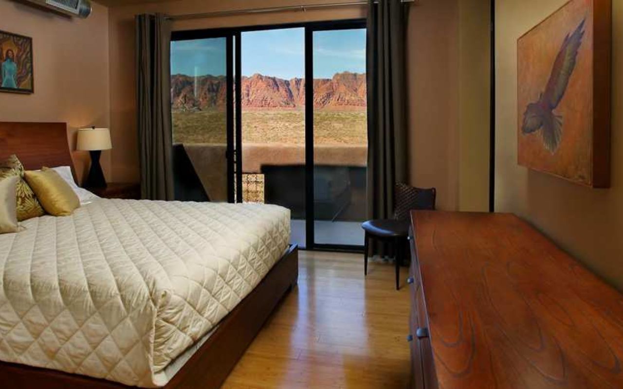 Crescent Moon Inn | Photo Gallery | 0 - King Bed