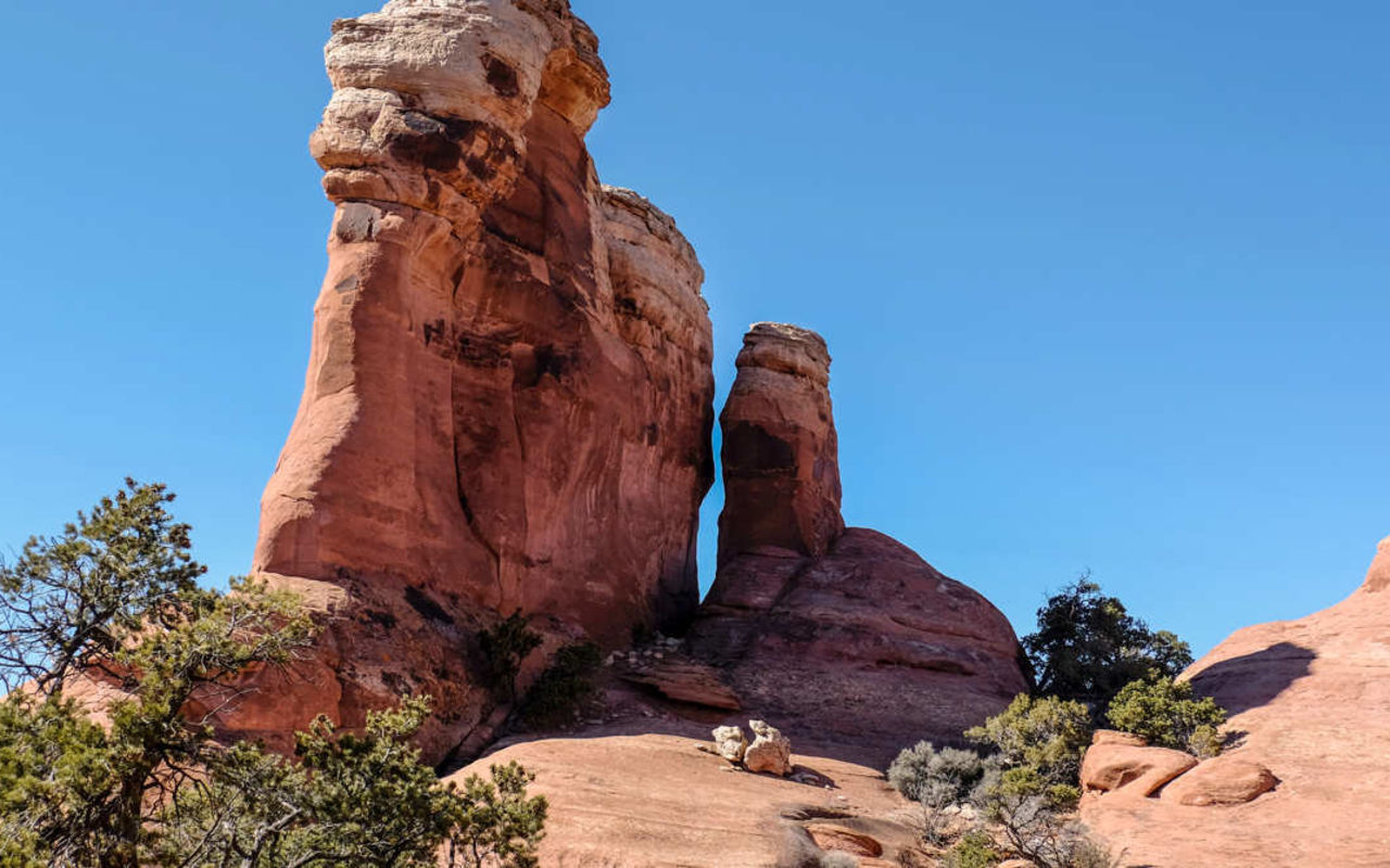 Sand Dune Arch and Broken Arch | Photo Gallery | 1 - Sand Dune Arch and Broken Arch