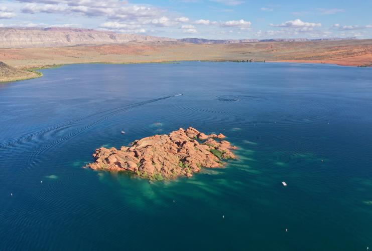 Sand Hollow | Photo Gallery | 1 - Enjoy the beautiful water at Sand Hollow!