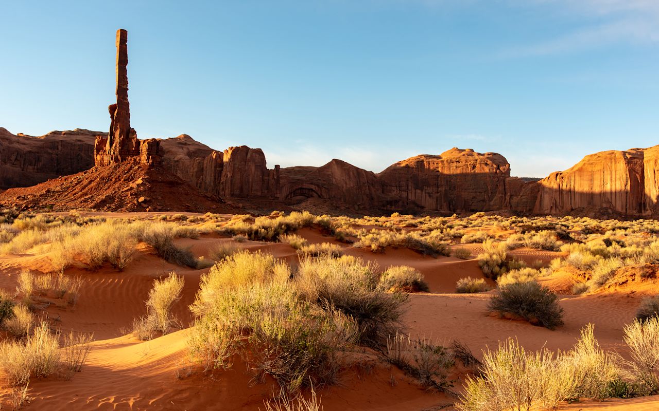 Monument Valley Hiking Trails | Photo Gallery | 1 - Totem Pole Rock at Monument Valley
