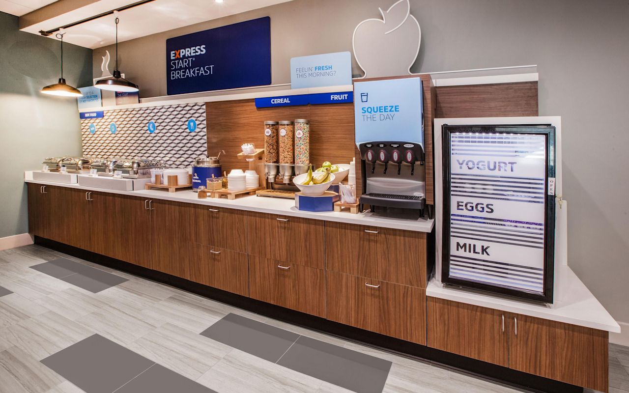 Holiday Inn Express & Suites Sandy | Gallery | 0 - Full breakfast included!