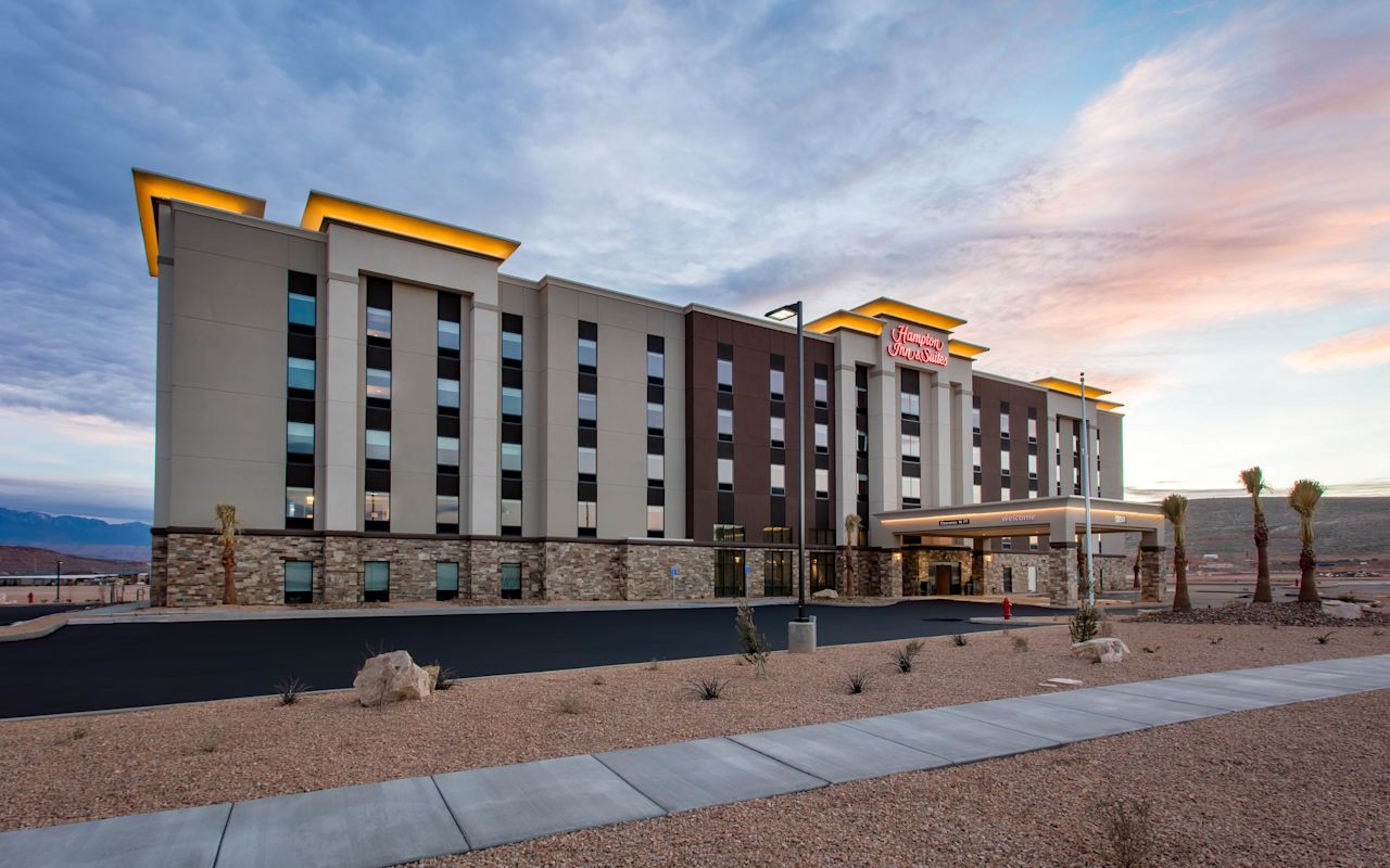 Hampton Inn & Suites St. George Sunriver | Photo Gallery | 0 - Welcome to your home away from home in St. George!