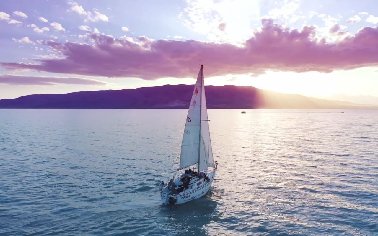 Utah Lake State Park | Photo Gallery | 0 - Sailing on Utah Lake
