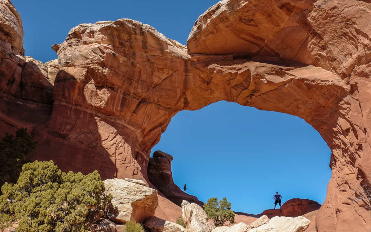 Sand Dune Arch and Broken Arch | Photo Gallery | 0 - Sand Dune Arch and Broken Arch