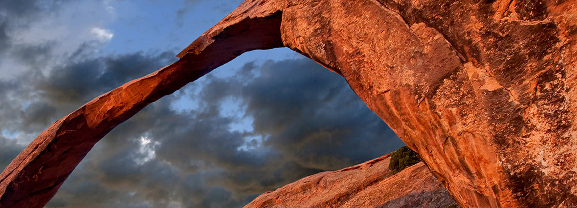71a2ab4243_00bce58c-2825-4a95-81d9-29dfa625129d.jpg - Arches National Park Visitor Center