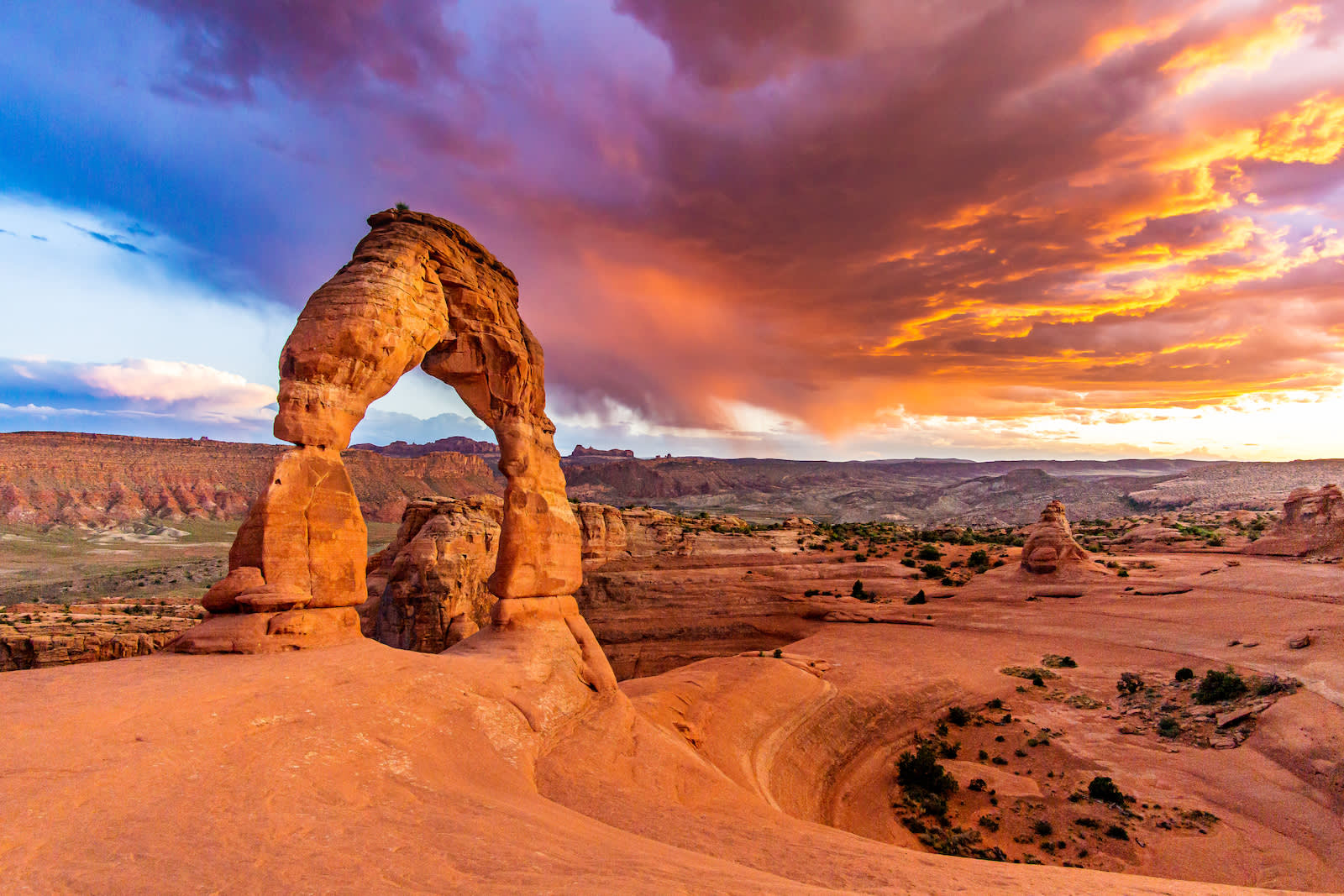 Visit Arches National Park | Best Arches Hikes, Lodging, & Guides | Utah.com