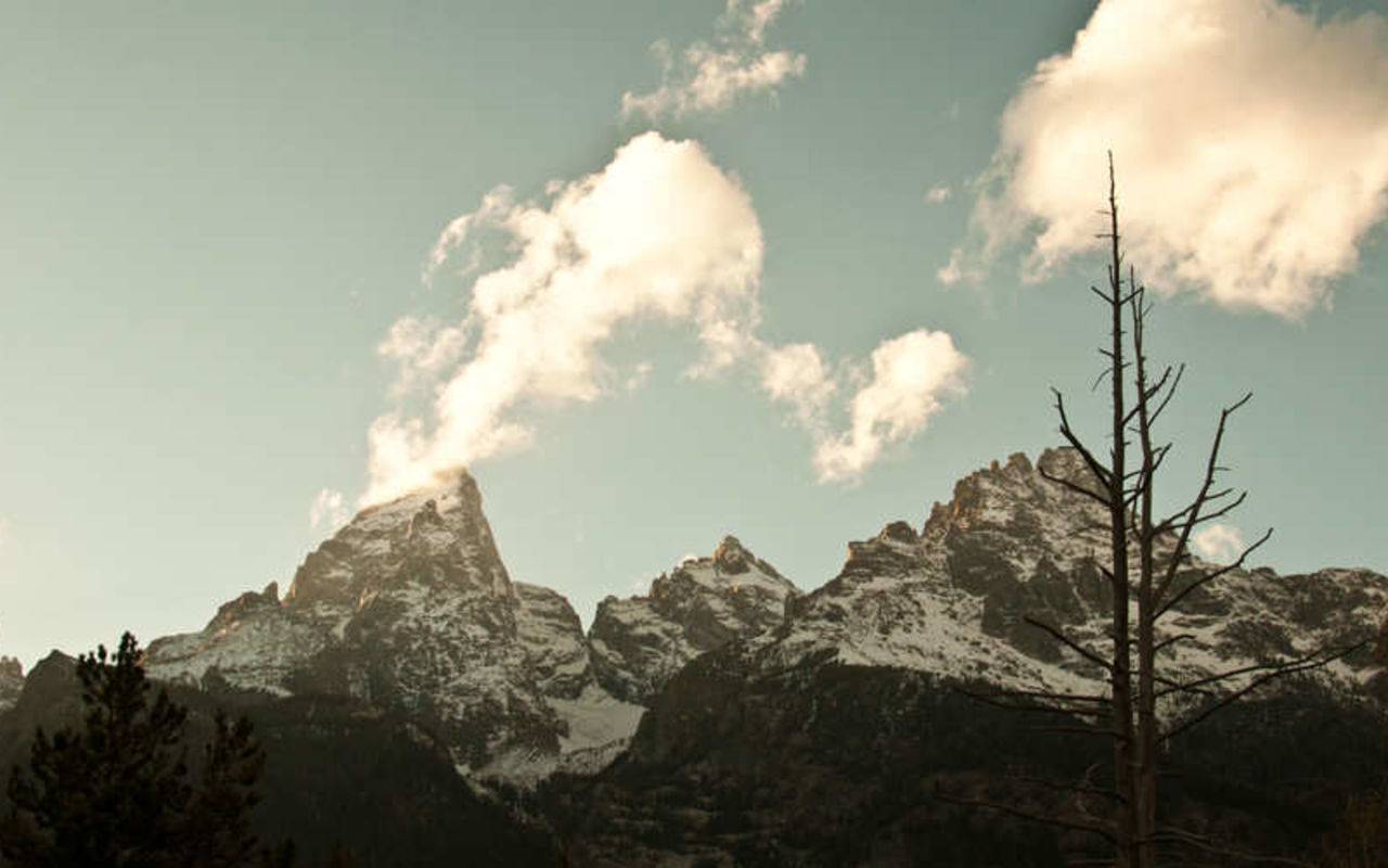 Snowmobiling Grand Tetons | Photo Gallery | 0 - Snowmobiling Grand Tetons