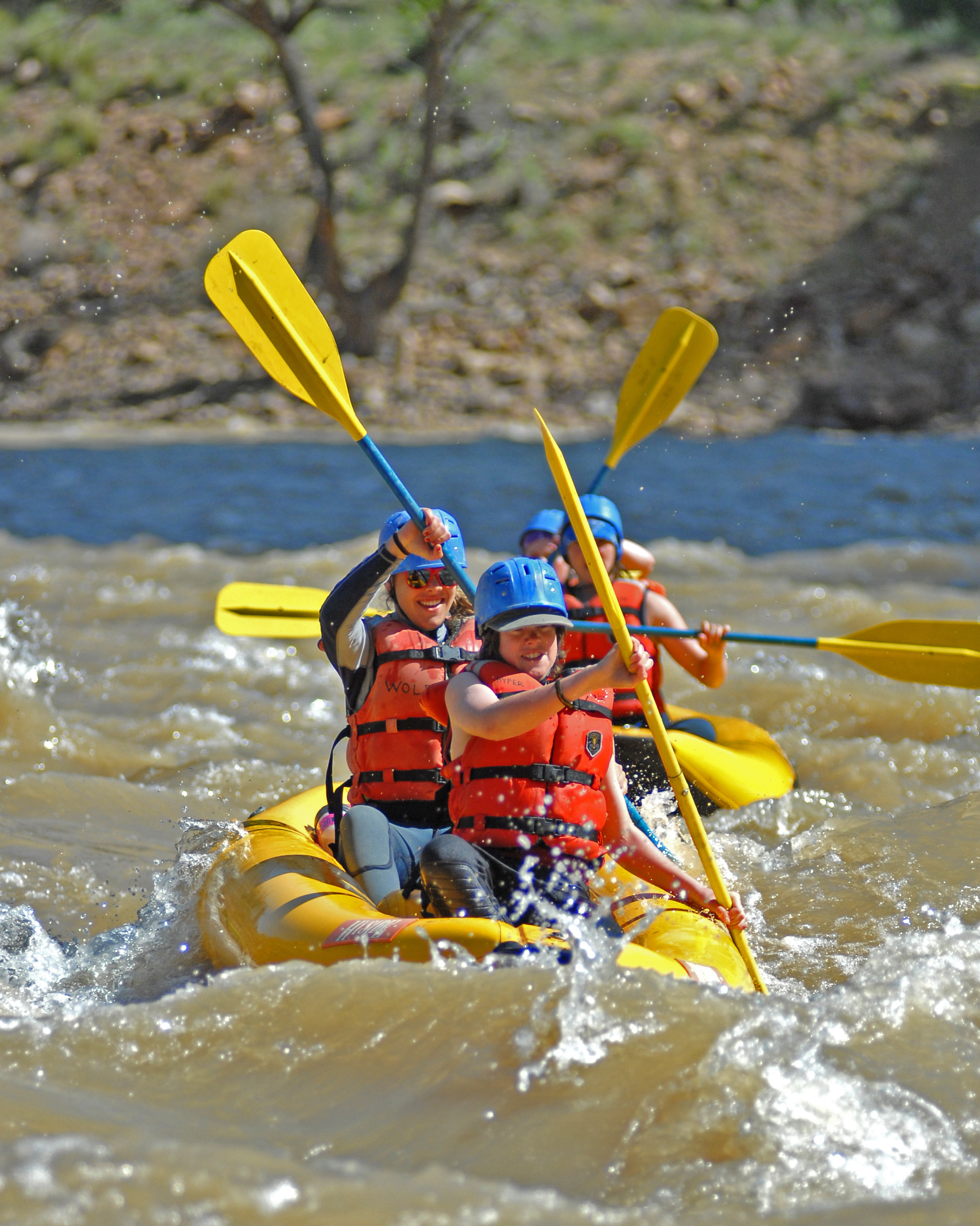 Sheri Griffith Expeditions | Photo Gallery | 4 - Kid Water Fight