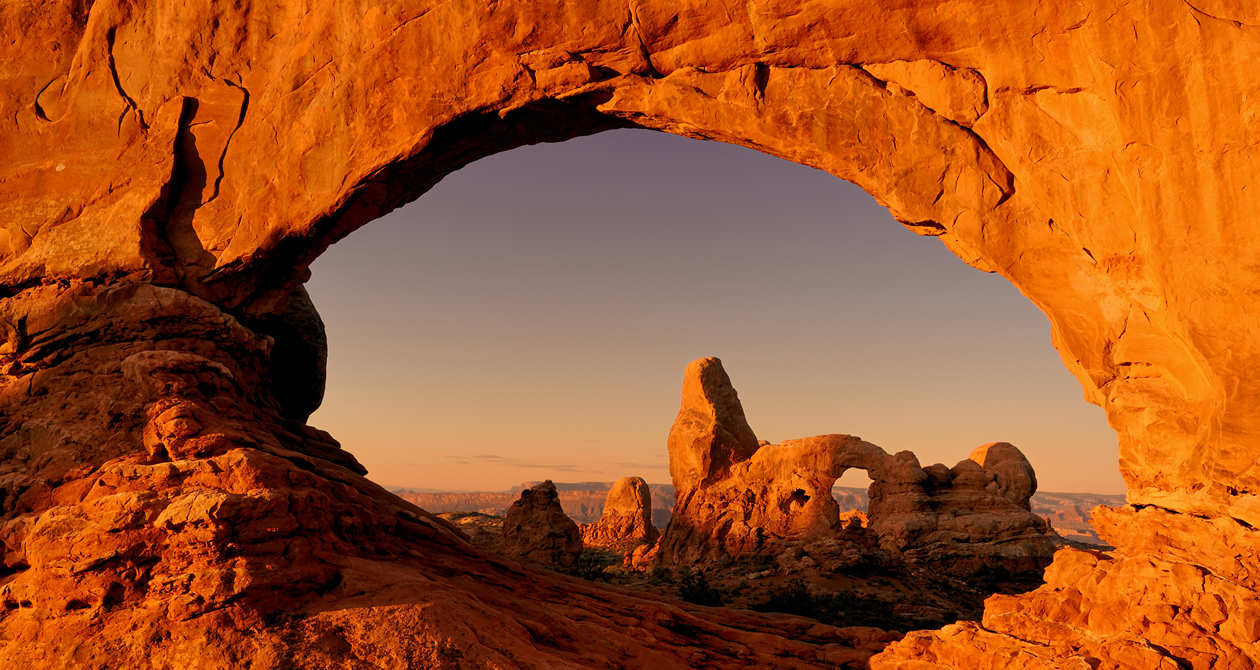Windows | Photo Gallery | 1 - Arches Travel Guides