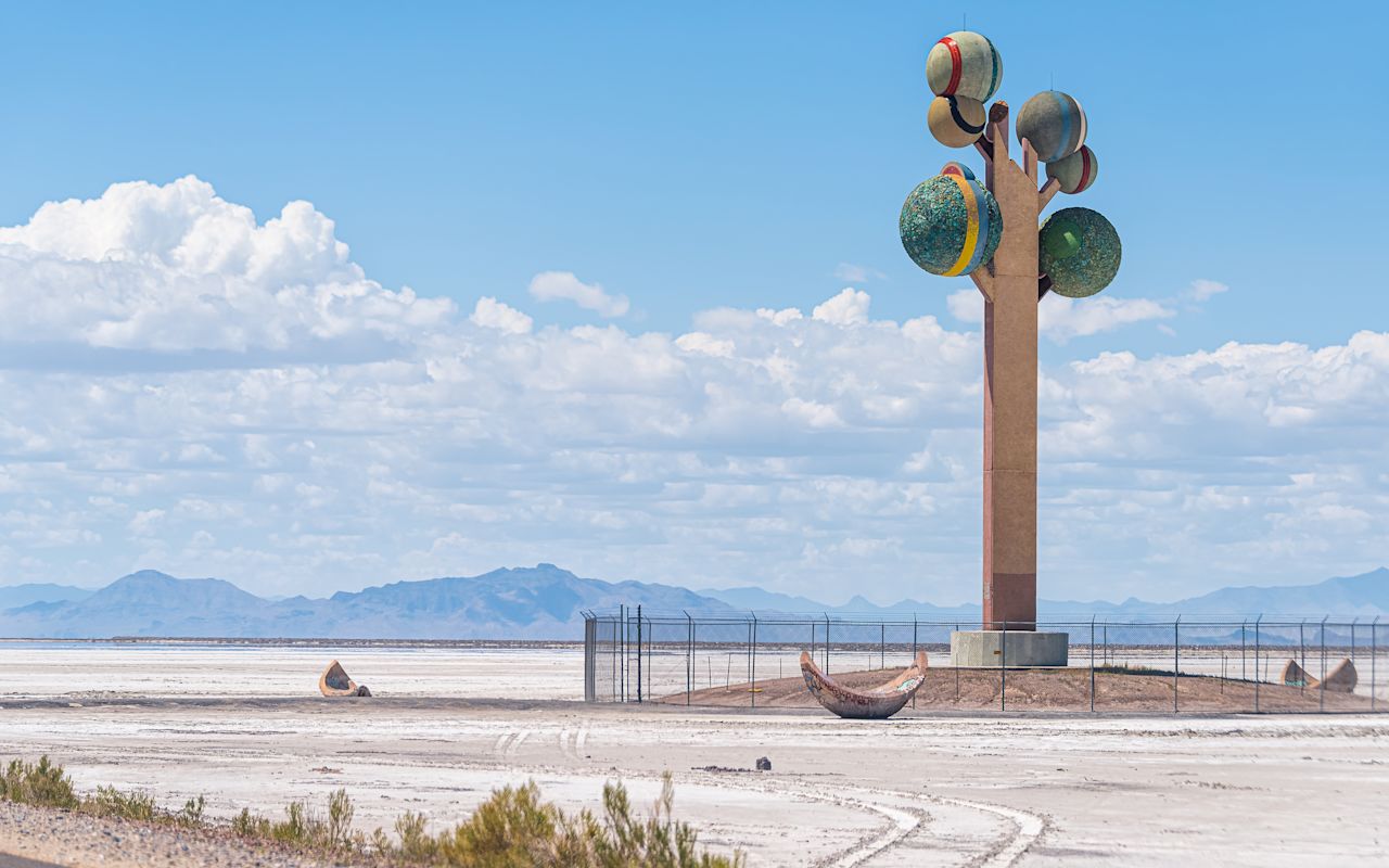 Bonneville Salt Flats | Photo Gallery | 2 - Tree of Utah sculpture by Karl Momen