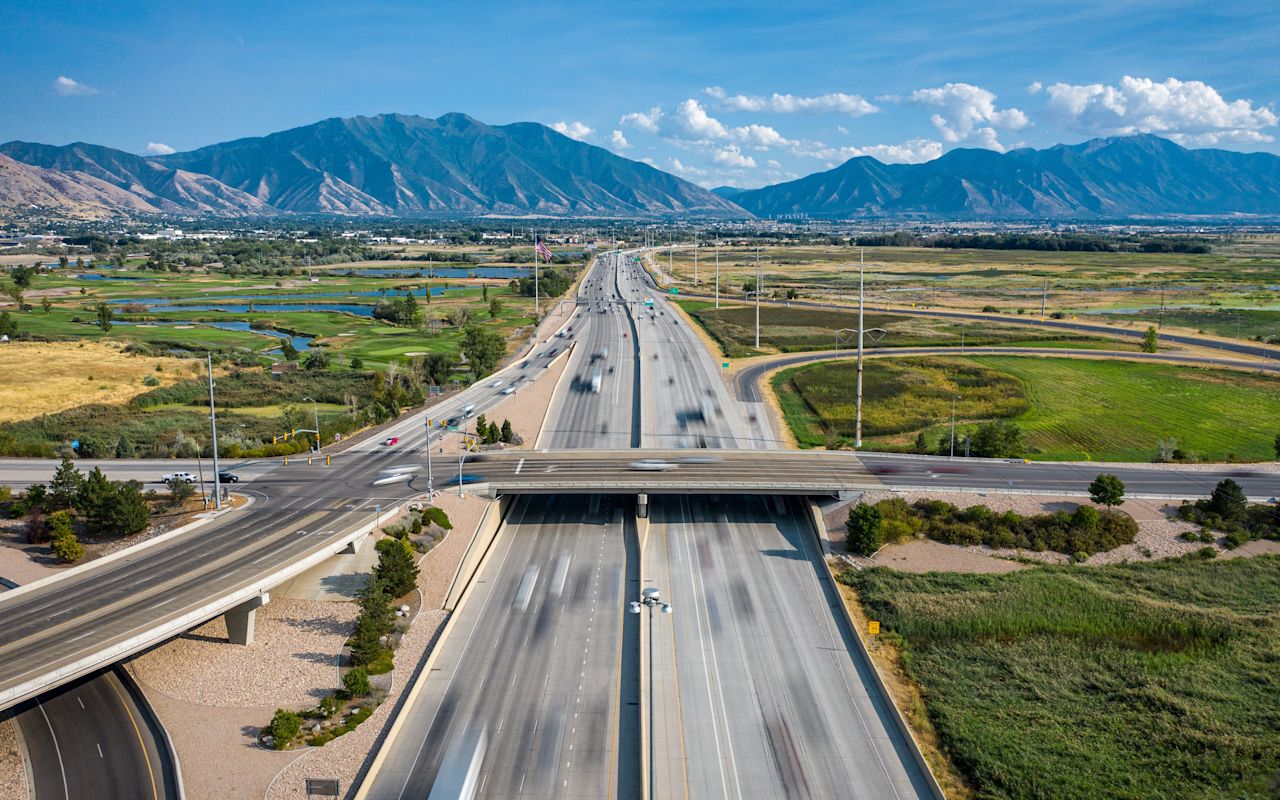 Car Rental | Photo Gallery | 0 - Utah Road