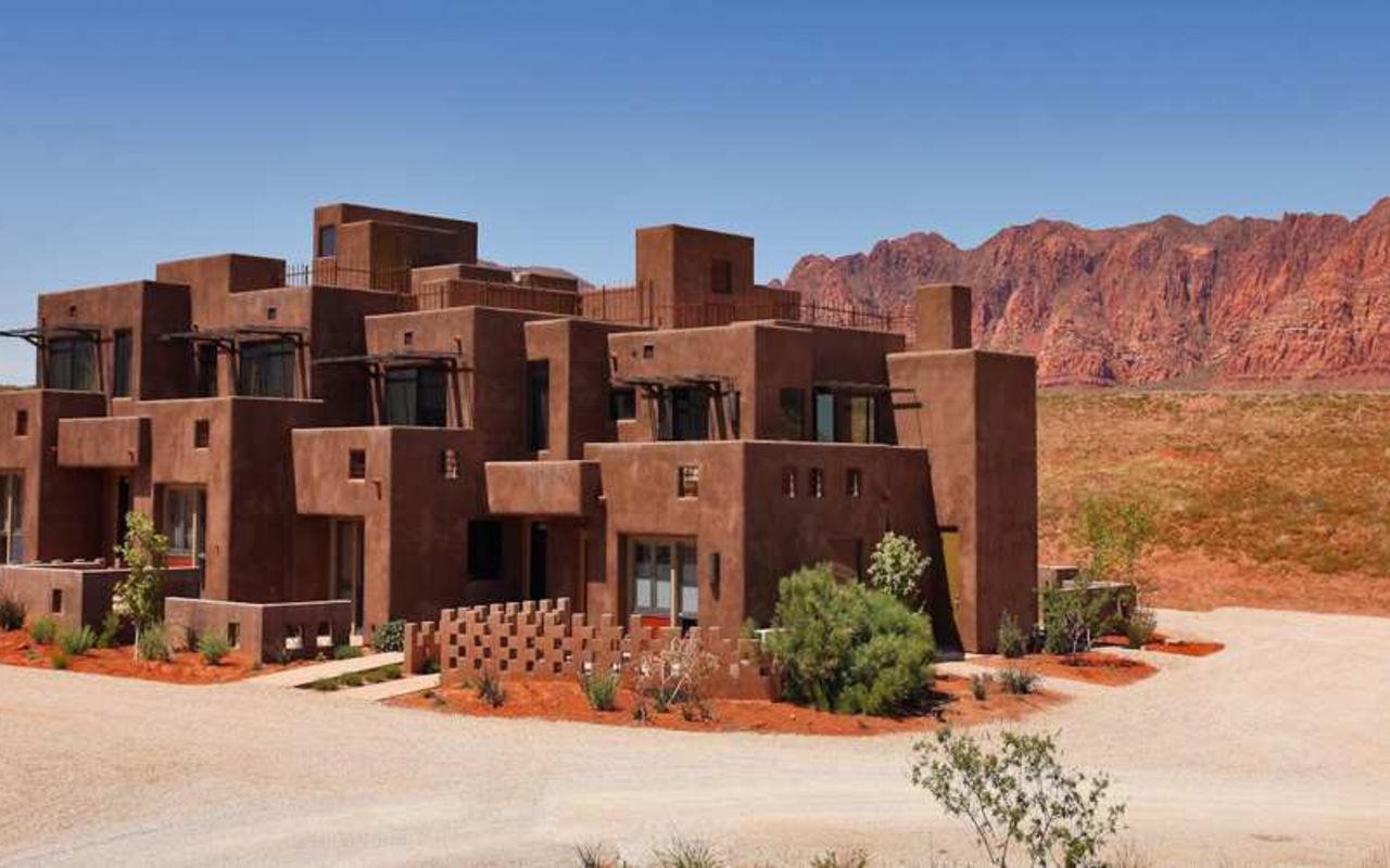 Crescent Moon Inn | Photo Gallery | 1 - Crescent Moon Inn - Front View