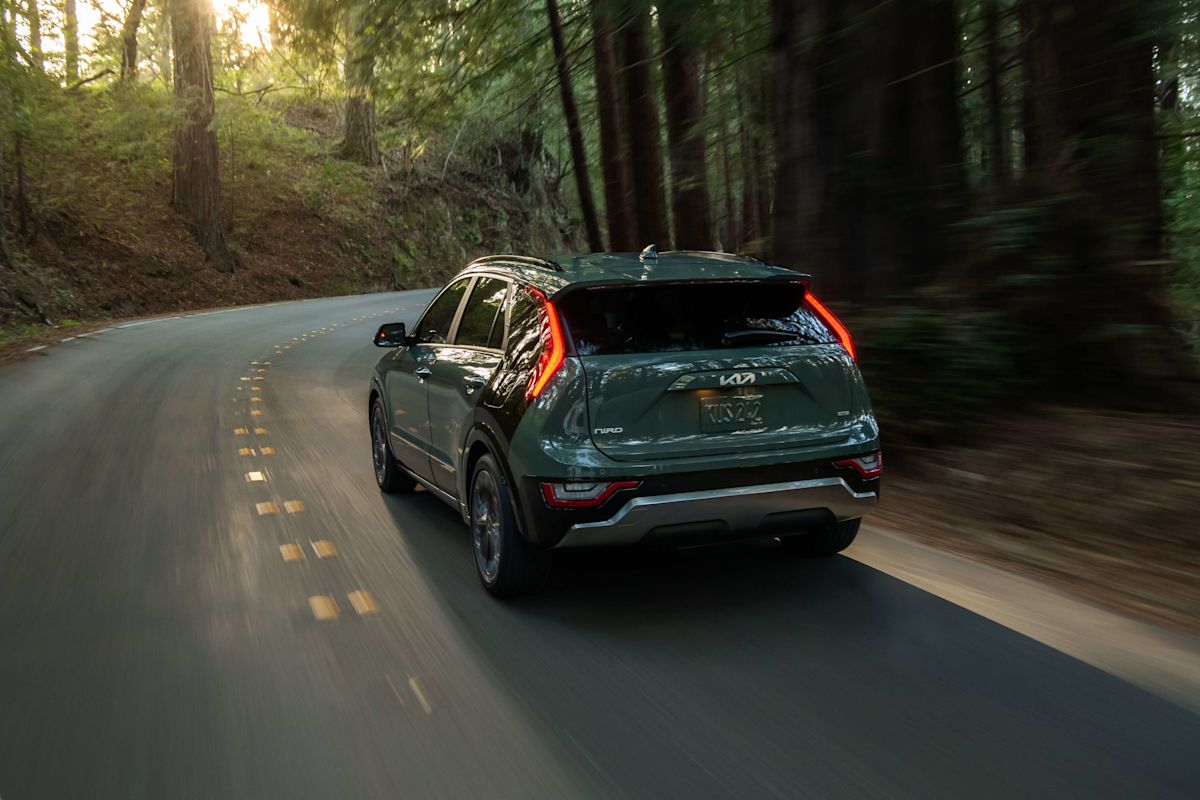 2023 Kia Niro SX Touring test drive review