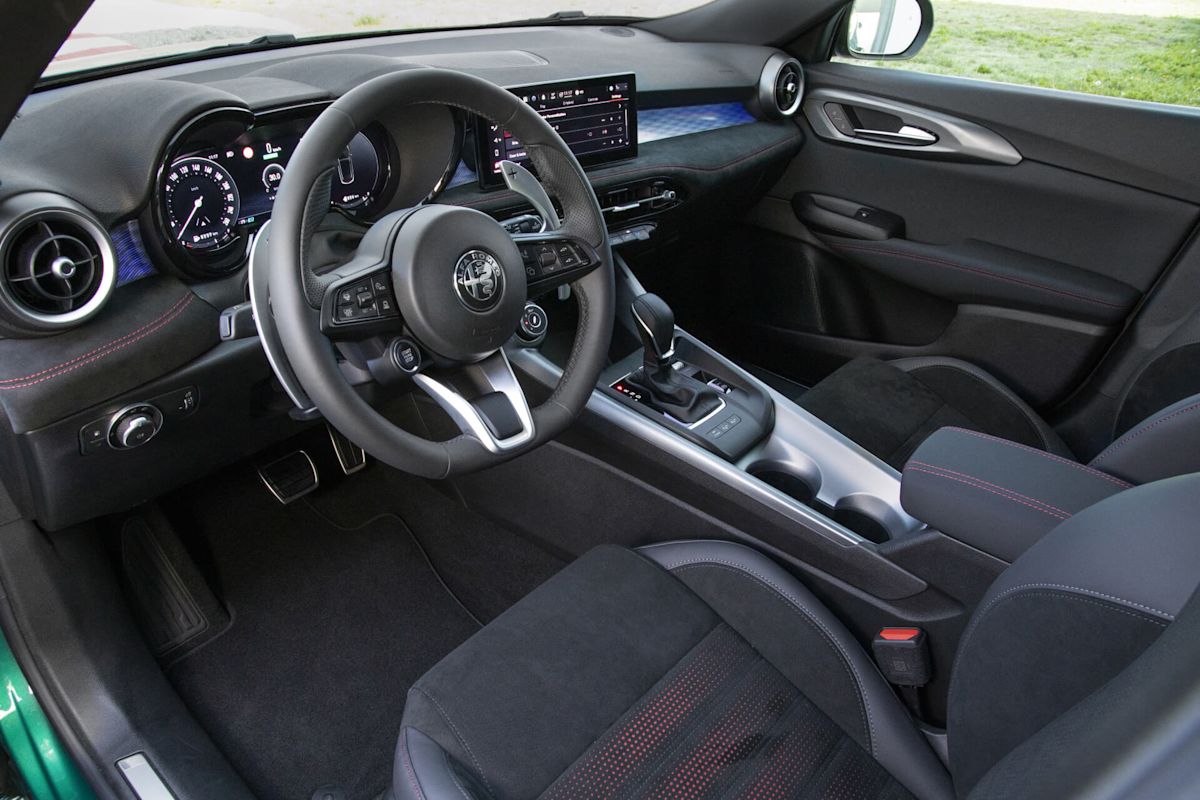 2024 Alfa Romeo Tonale Veloce EAWD test drive review