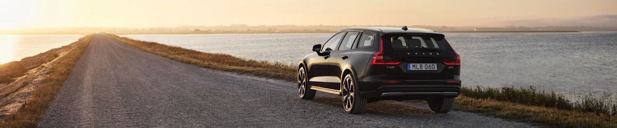 2023 Volvo V60 Cross Country B5 AWD Ultimate test drive review