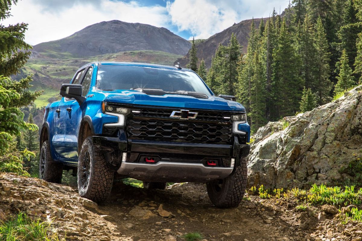 a blue 2022 Chevrolet Silverado ZR2 