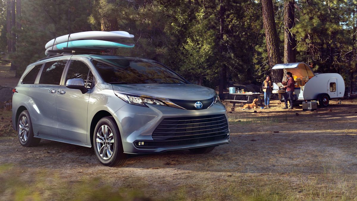 2023 Toyota Sienna Woodland Edition test drive review