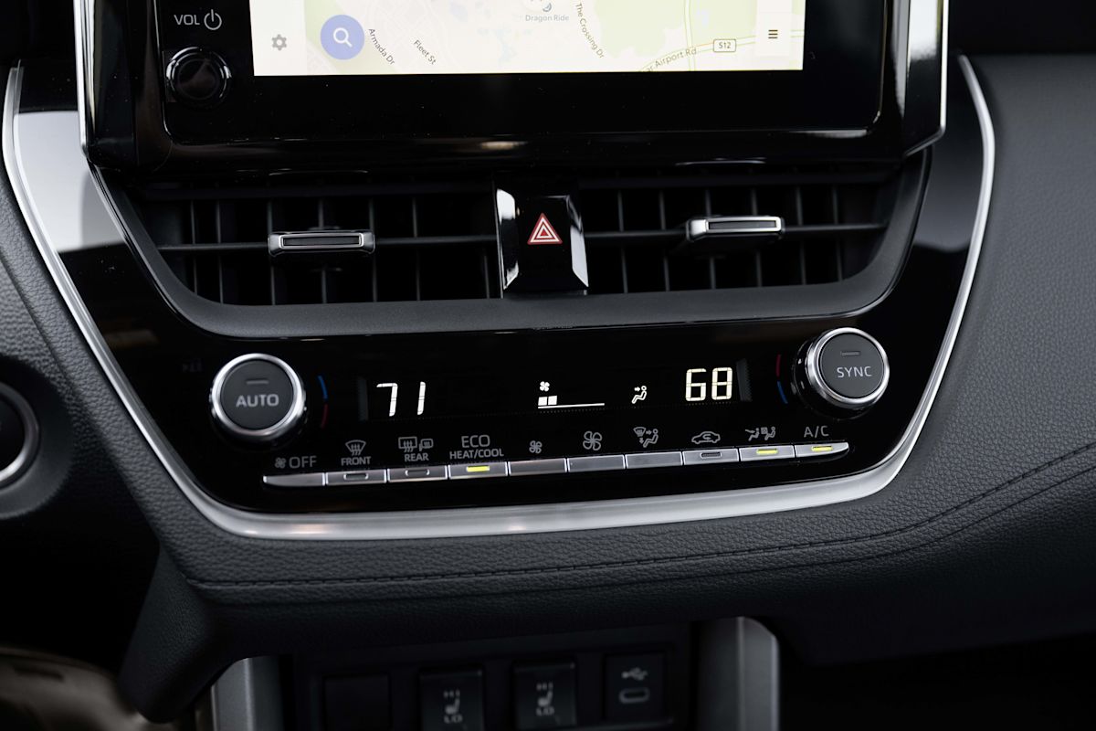 2023 Toyota Corolla Cross Hybrid XSE test drive review