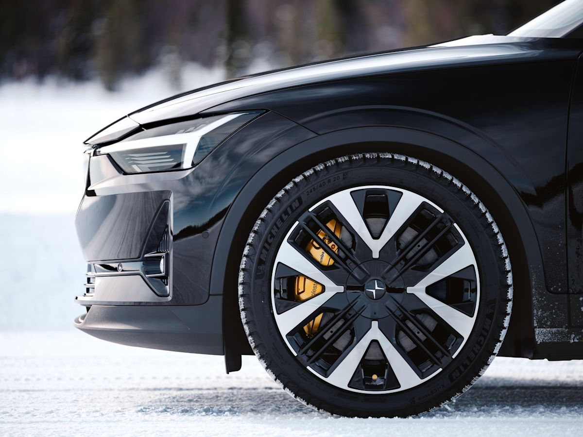 676922 20231115 Polestar 2 MY24-min