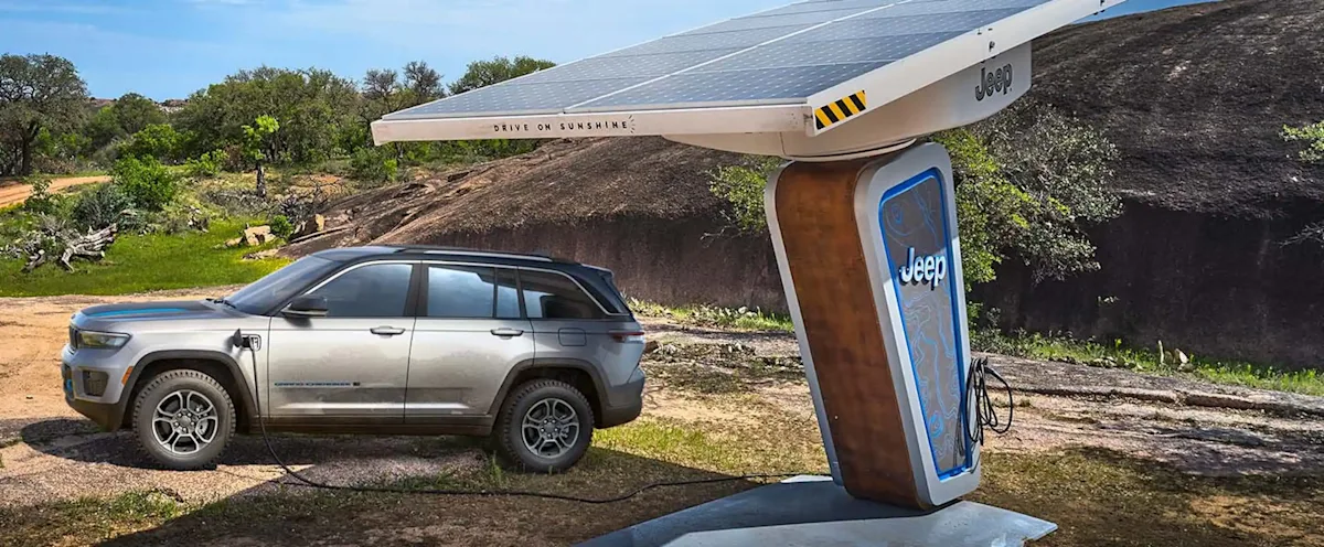 2022 Jeep Grand Cherokee Overland 4xe test drive review