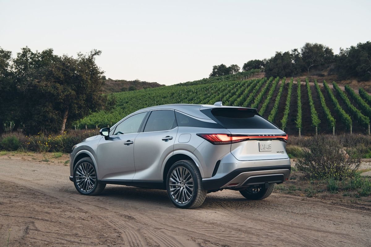 2023 Lexus RX 350h test drive review