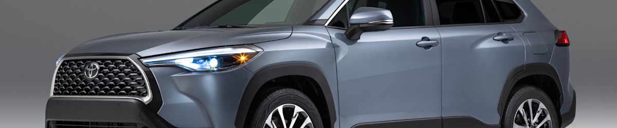 2022 Toyota Corolla Cross XLE test drive review