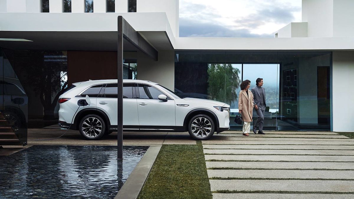 2024 Mazda CX-90 PHEV Premium Plus test drive review
