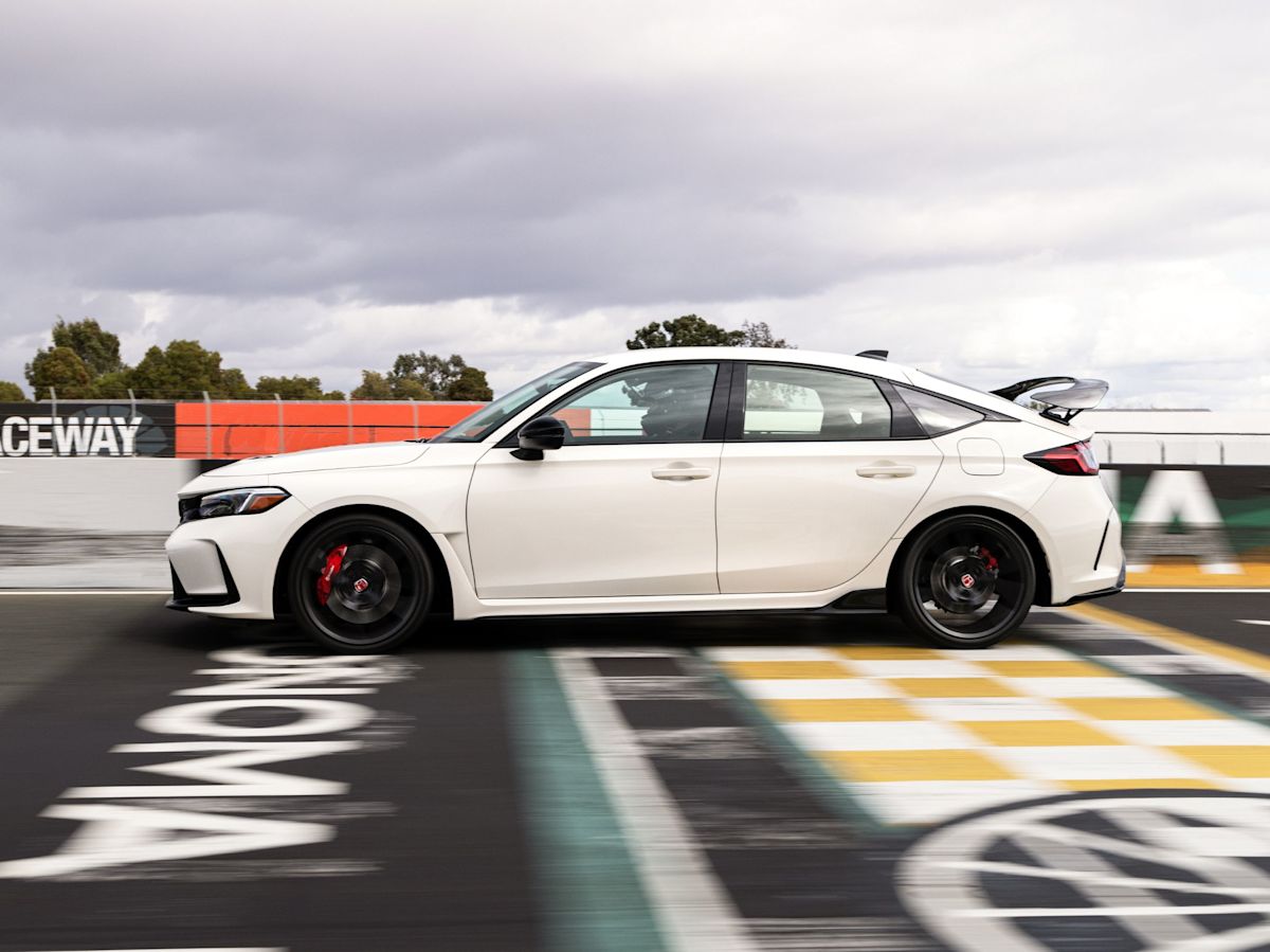 2023 Honda Civic Type R test drive review