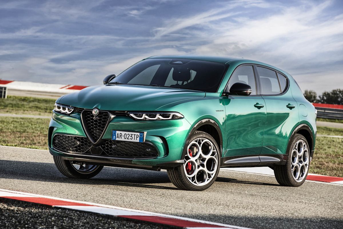2024 Alfa Romeo Tonale Veloce EAWD test drive review