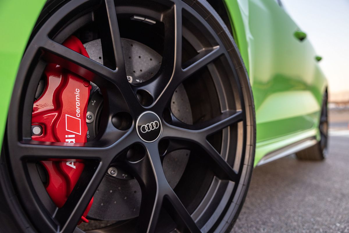 2023 Audi RS 3 test drive review