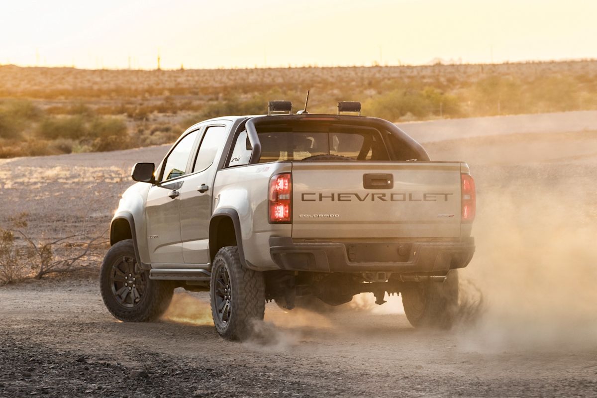 the back end of a 2022 Chevrolet Colorado zr2 