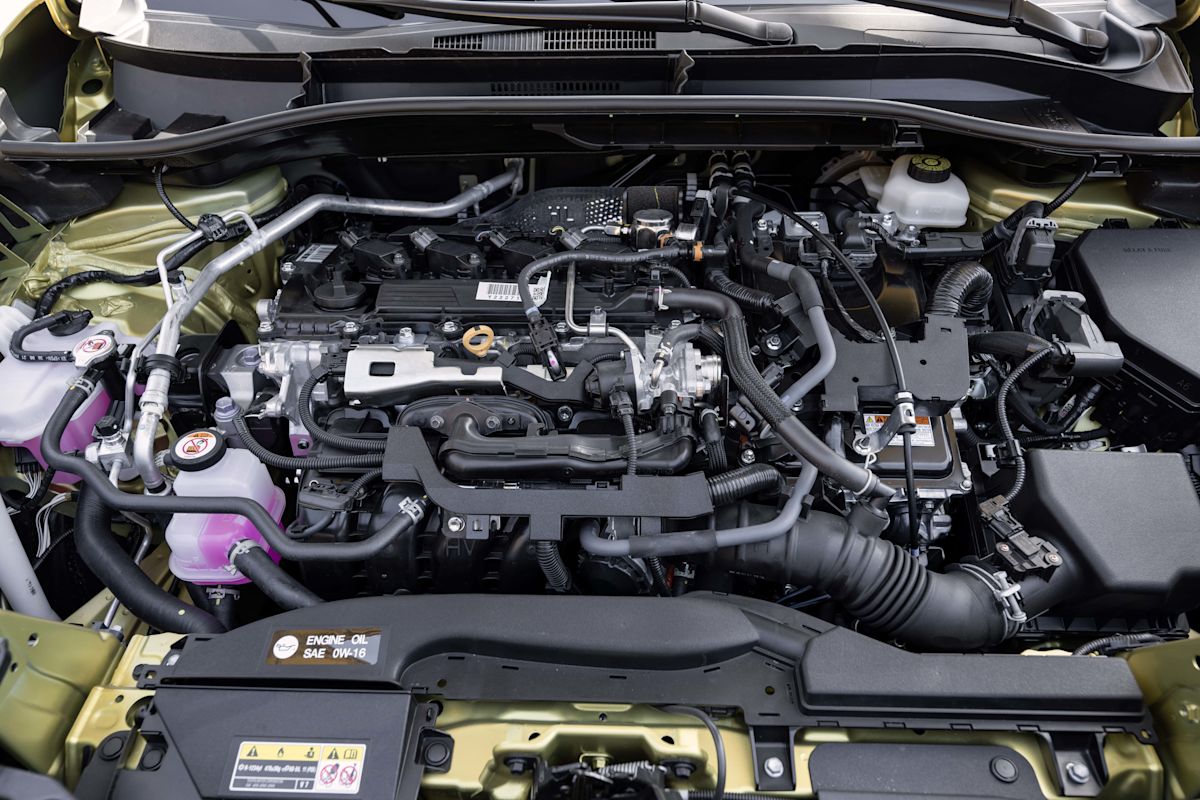 2023 Toyota Corolla Cross Hybrid XSE test drive review