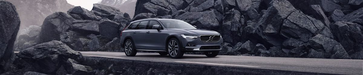 2024 Volvo V90 Cross Country test drive review 