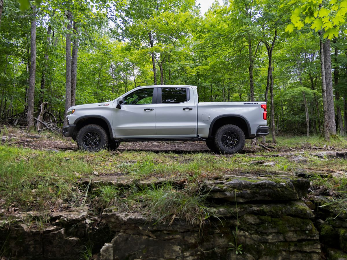 2023 Chevrolet Silverado 1500 ZR2 Bison test drive review