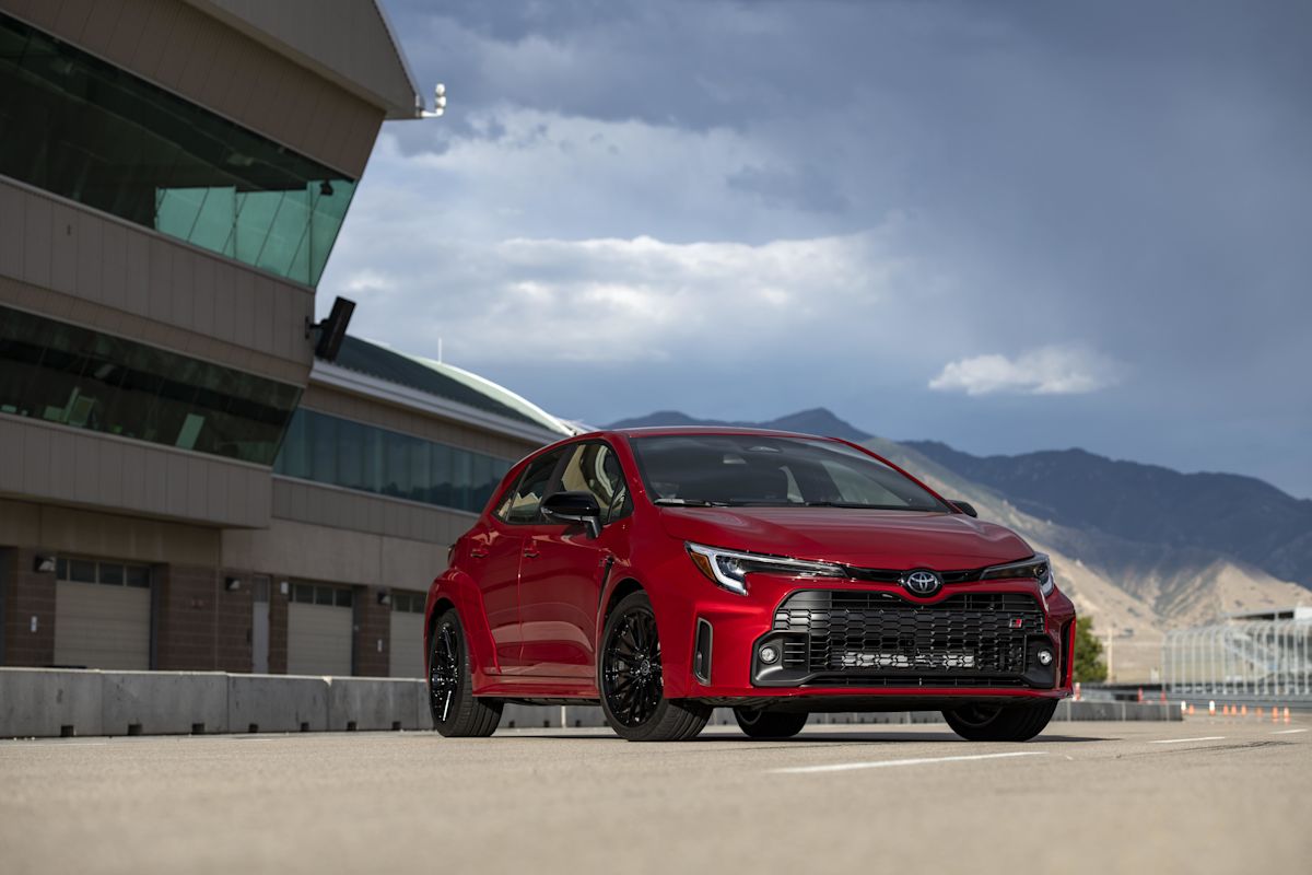 2024 GR Corolla Core SupersonicRed 001-min