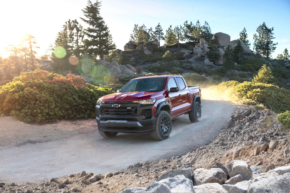 2023 Chevrolet Colorado Trail Boss test drive review