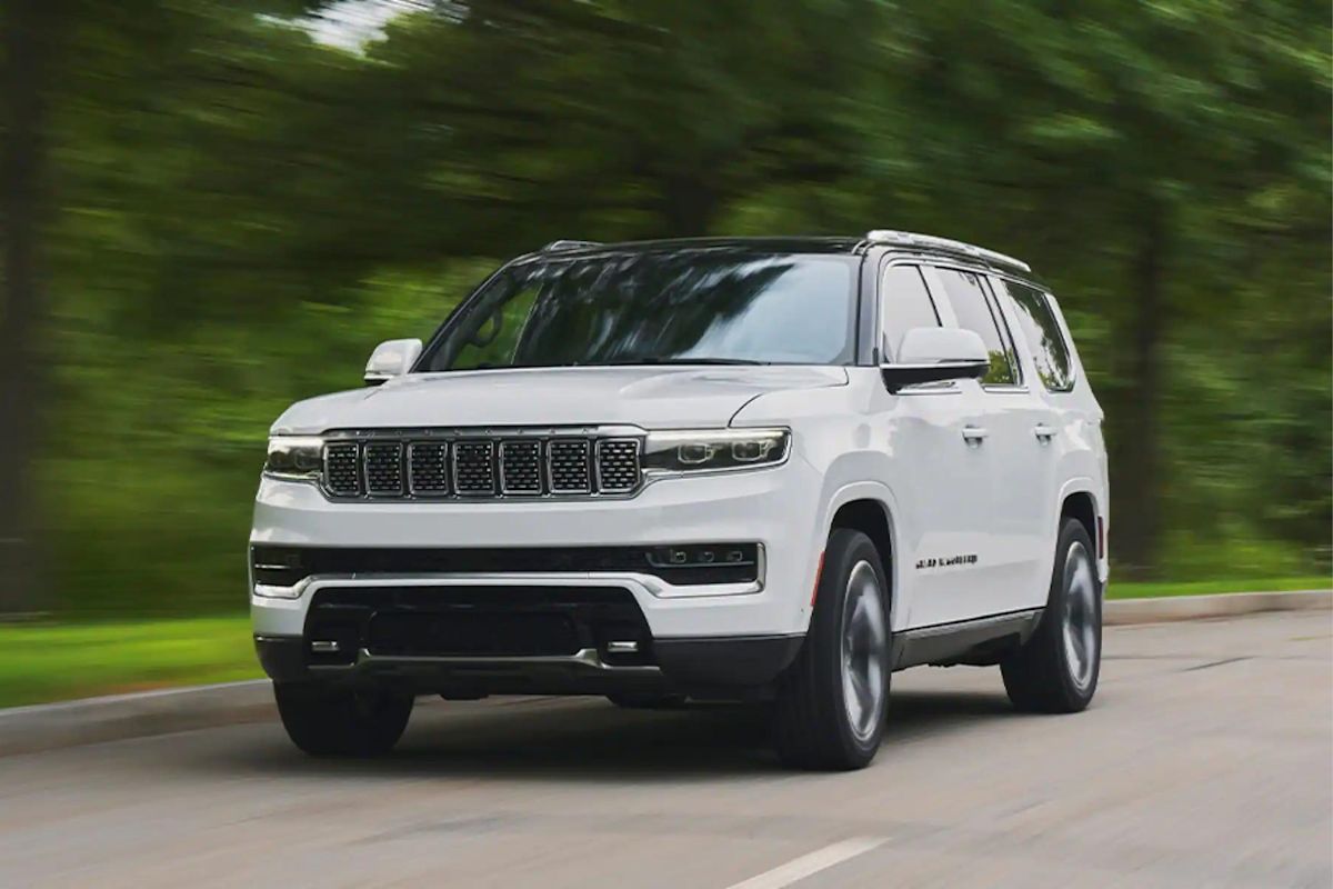 2023 Jeep Grand Wagoneer L Goes Bigger and Better