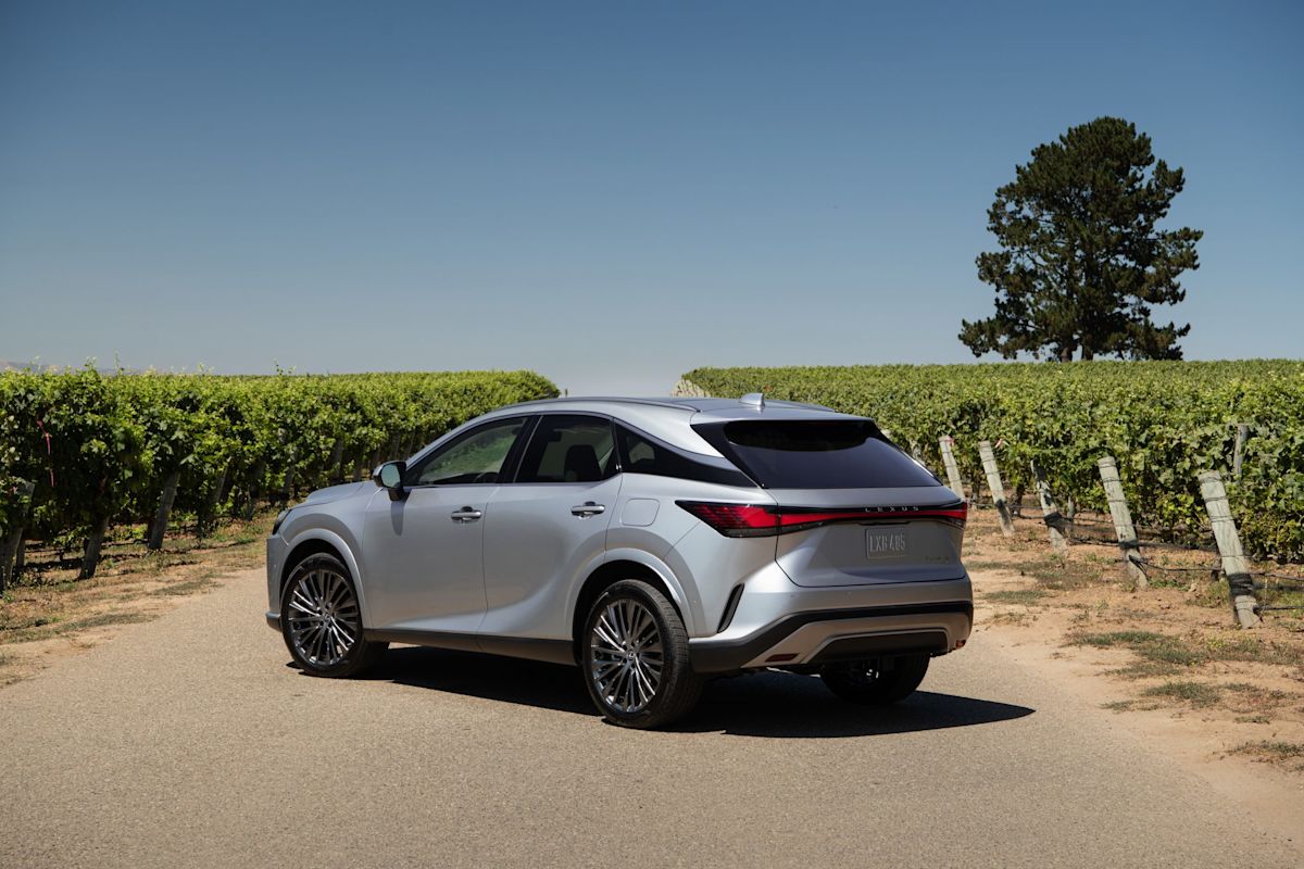 2023 Lexus RX 350h test drive review