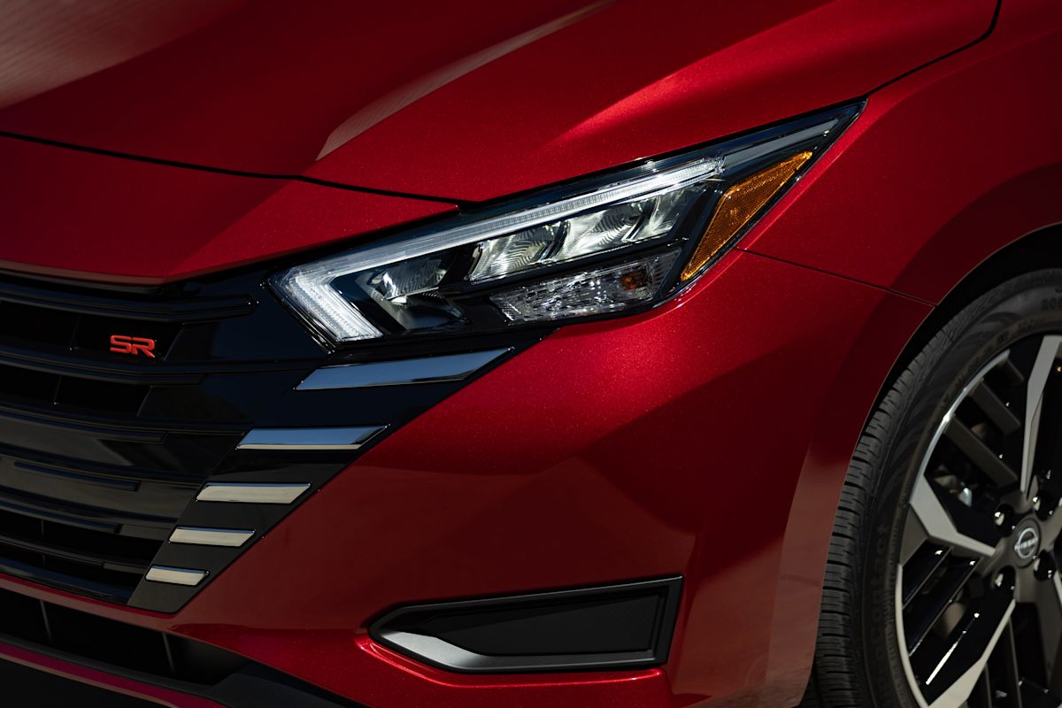 2023 Nissa Versa SR test drive review