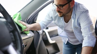 Simple ways to sell your car for more 