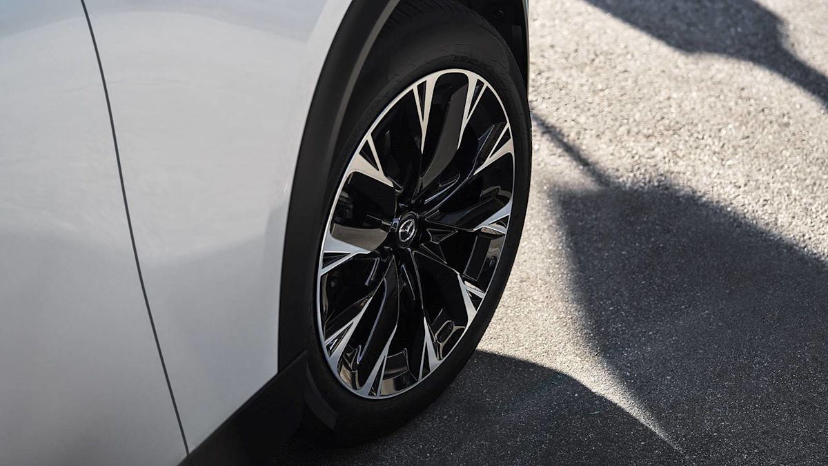 2024 Mazda CX-90 PHEV Premium Plus test drive review